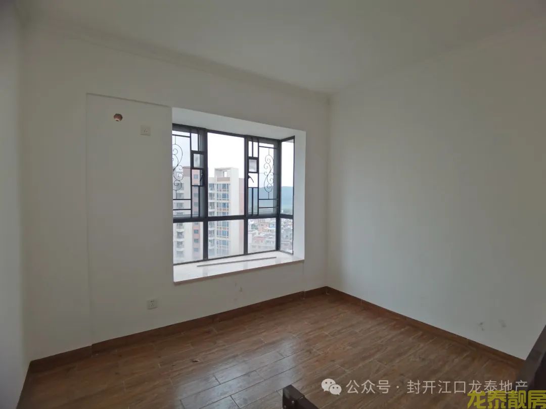 东丽新城  精装3房 全新未入住