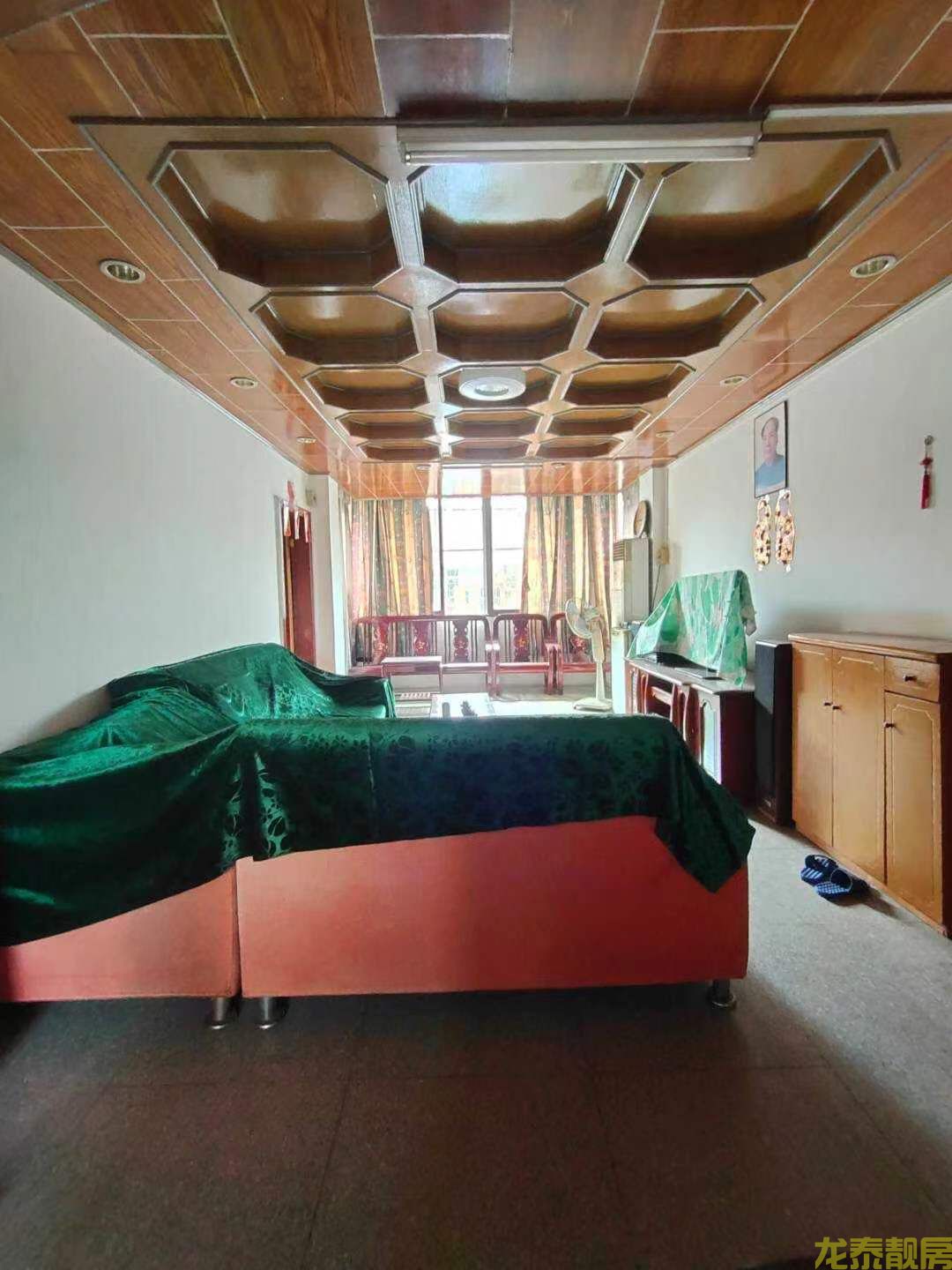 老城区江口一中附近，16.8万买三房