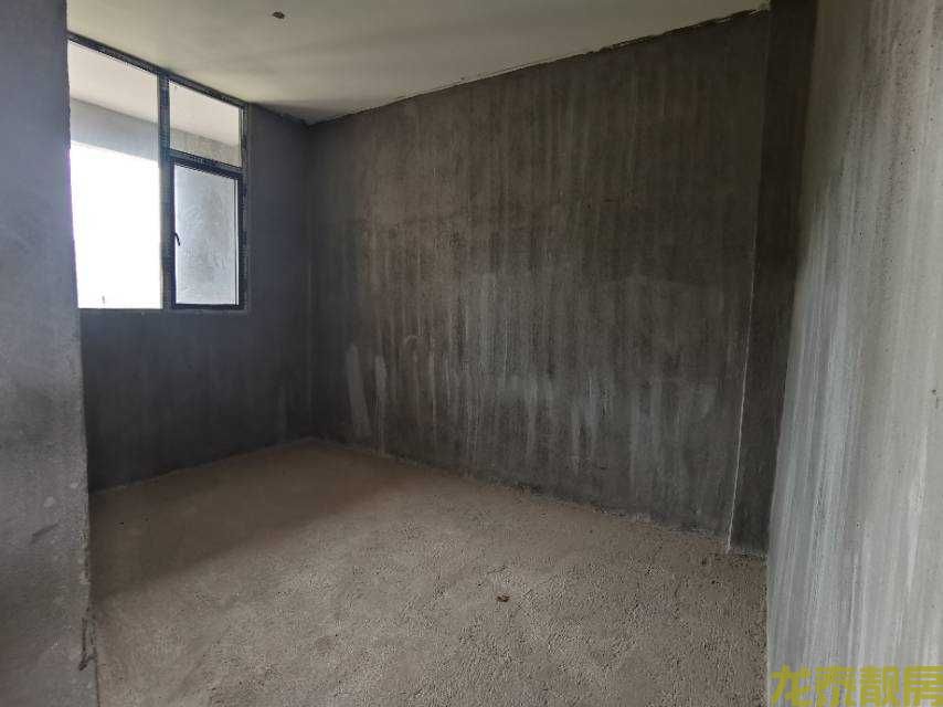 绿景豪庭，124平南北通透户型