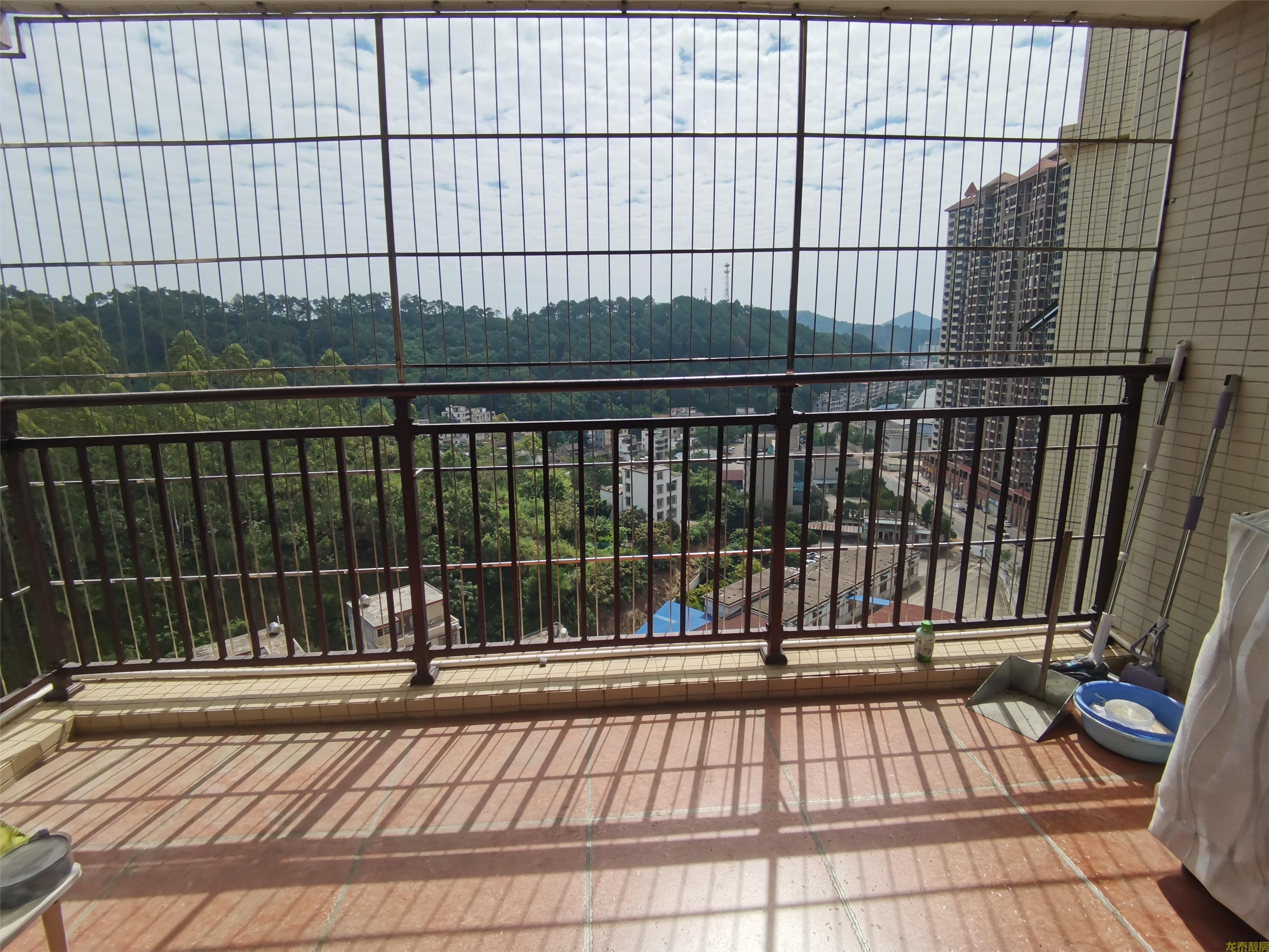 东丽新城电梯精装4房