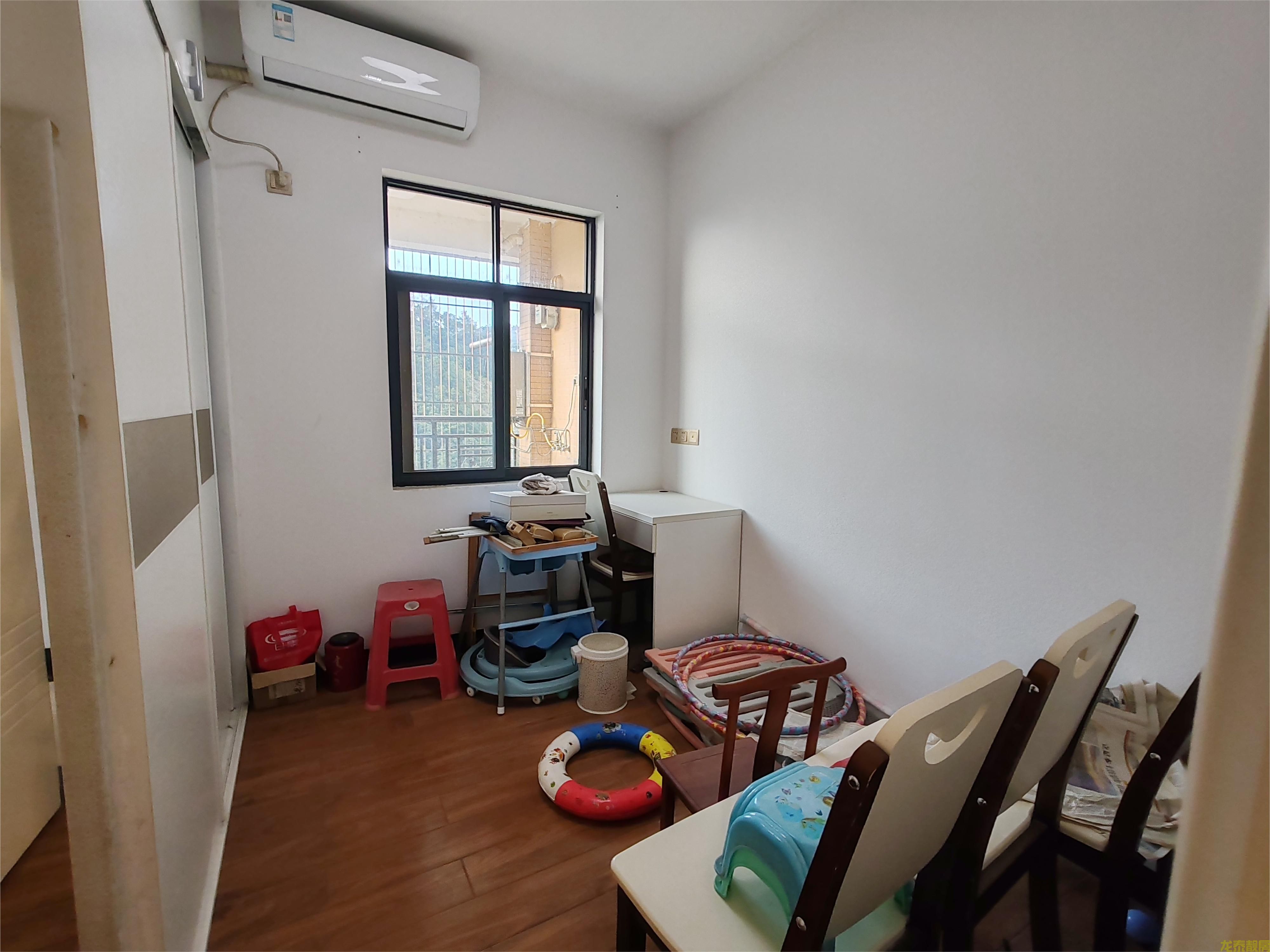 康盛名门精装四房