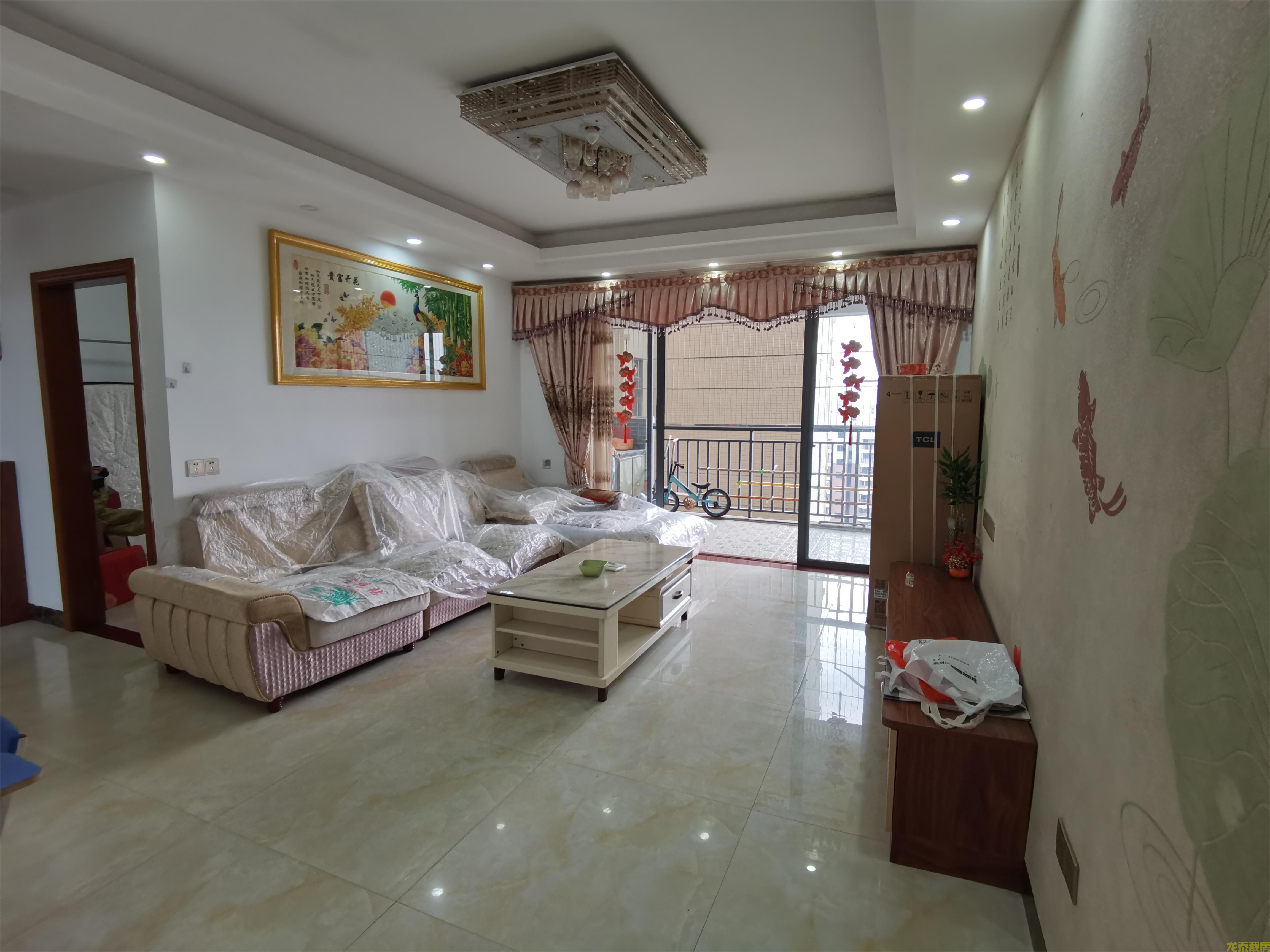 香槟一号电梯精装靓层4房