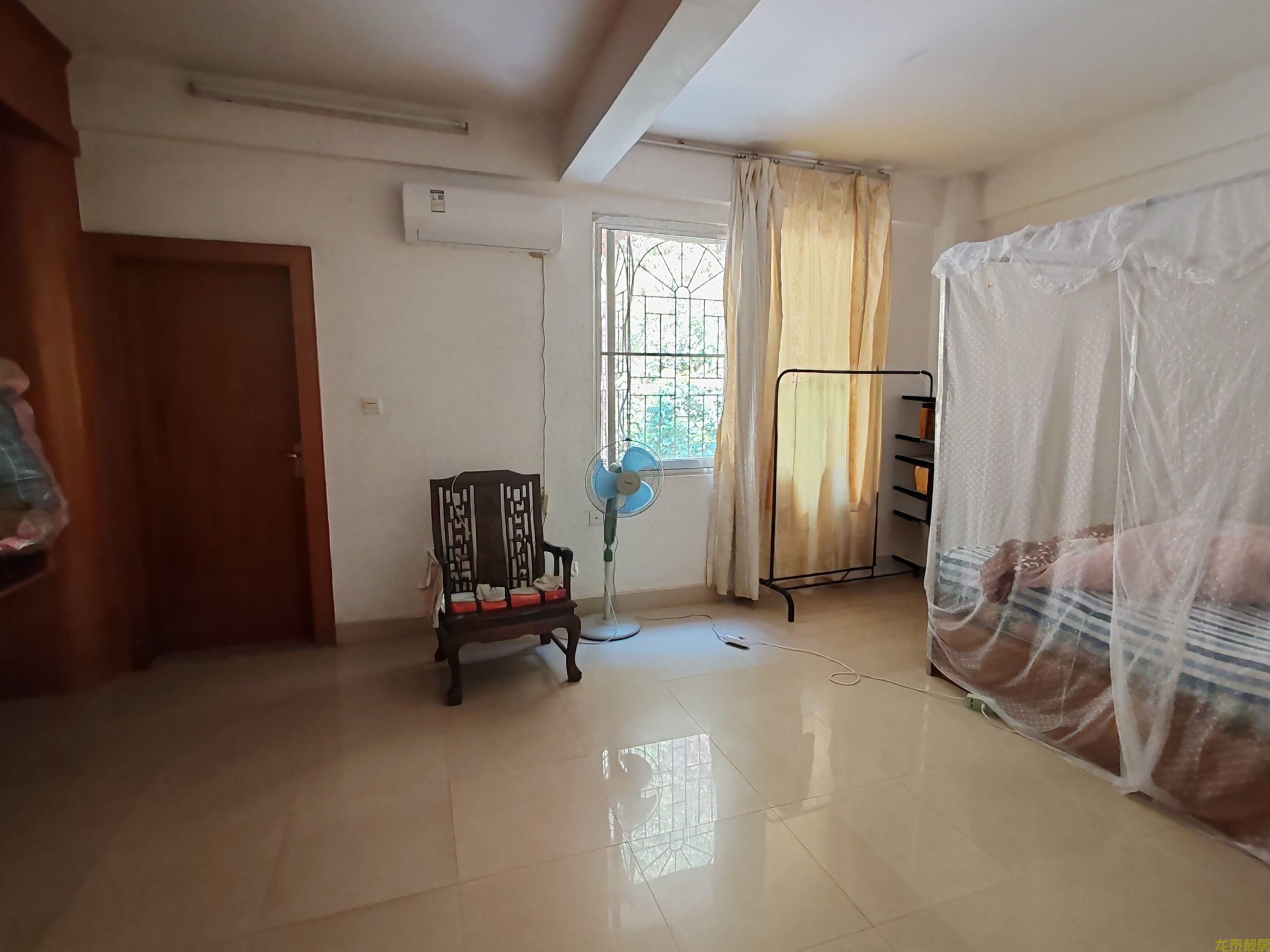 江口城区三层半自建房带前后花园