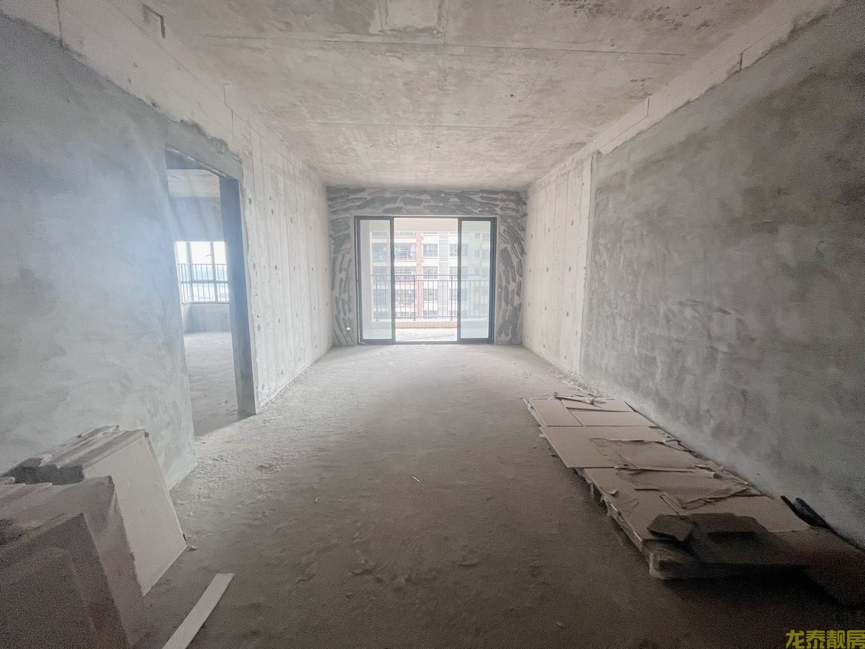 笋盘！星河国际毛坯高层三房