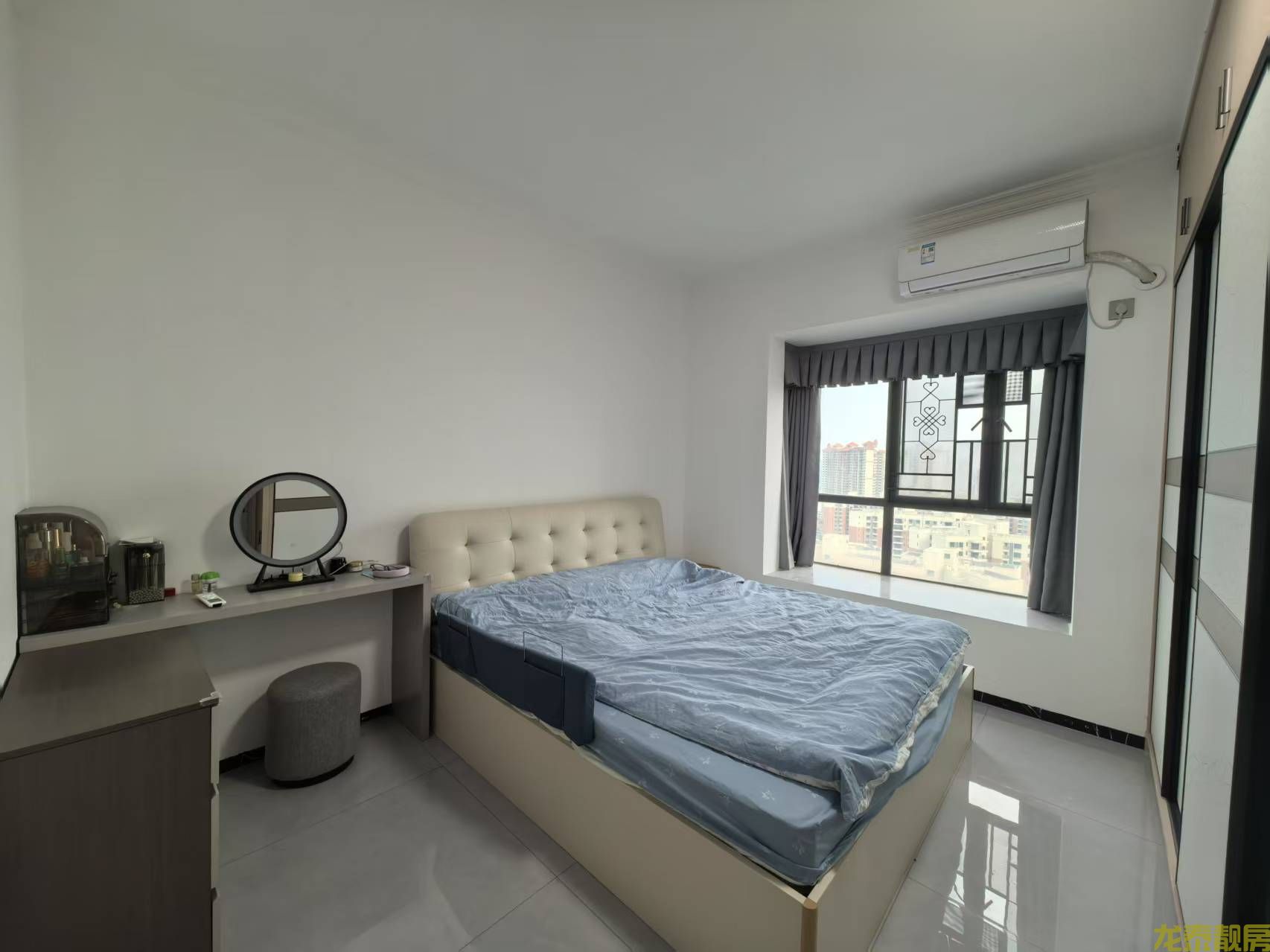 香槟壹号单边位小户型